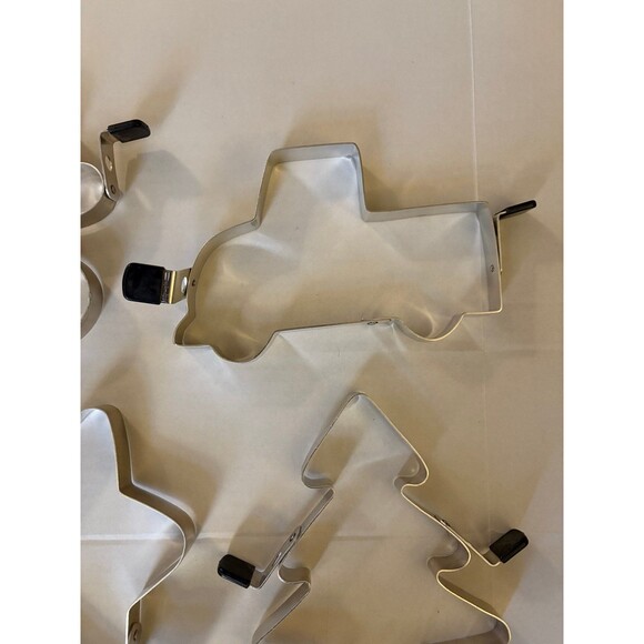 Christmas Holiday Large Metal Cookie Cutters Egg or Pancake Mold - - Picture 2 of 11